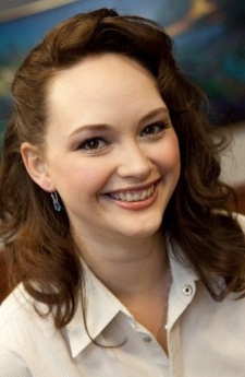 Voice actor Davis, Melissa